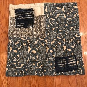 LIKE NEW Pottery Barn Throw Pillow Cover 24”x24”